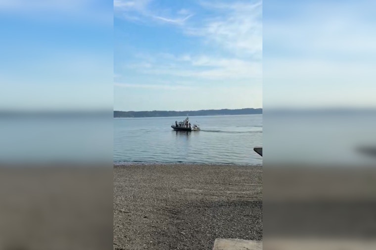 Mystery Kayak Sinks Off Dash Point As Search Intensifies
