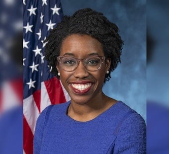 Naperville’s Nurse-Rep Pushes D.C. To Cover Seniors’ Rehab Stays