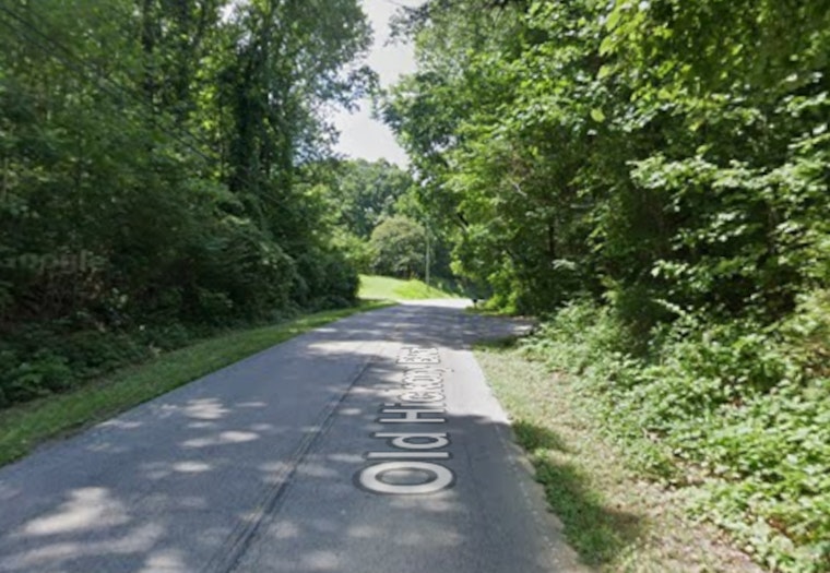 Nashville Police Investigate Dog Dragged Along Old Hickory Boulevard