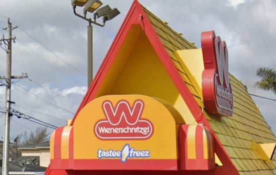 Navy Base Goes To The Dogs As Wienerschnitzel Lands In San Diego