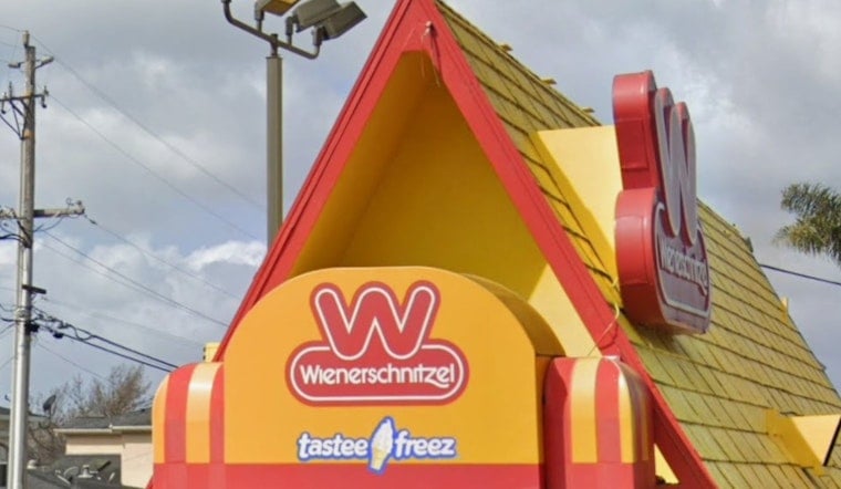Navy Base Goes To The Dogs As Wienerschnitzel Lands In San Diego