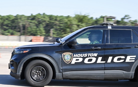 Neck Shot Chaos Shatters Southeast Houston Lot By Gulf Freeway