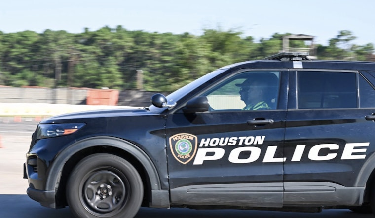 Neck Shot Chaos Shatters Southeast Houston Lot By Gulf Freeway