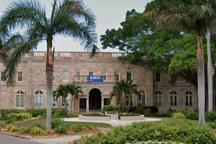 New College Foundation Moves to Dissolve Sarasota Alumni Association