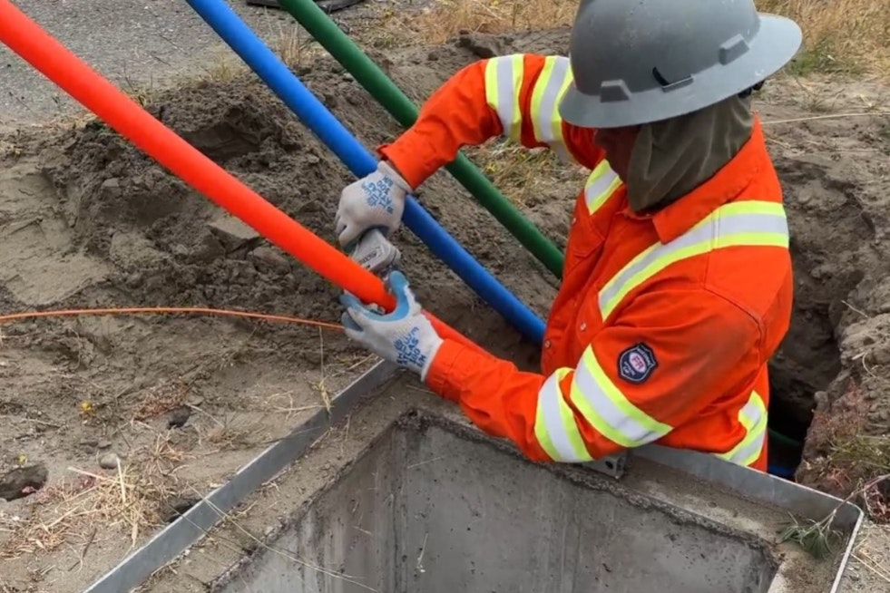 Newsom Touts 1,250-Mile Internet Backbone As California Broadband Buildout Surges