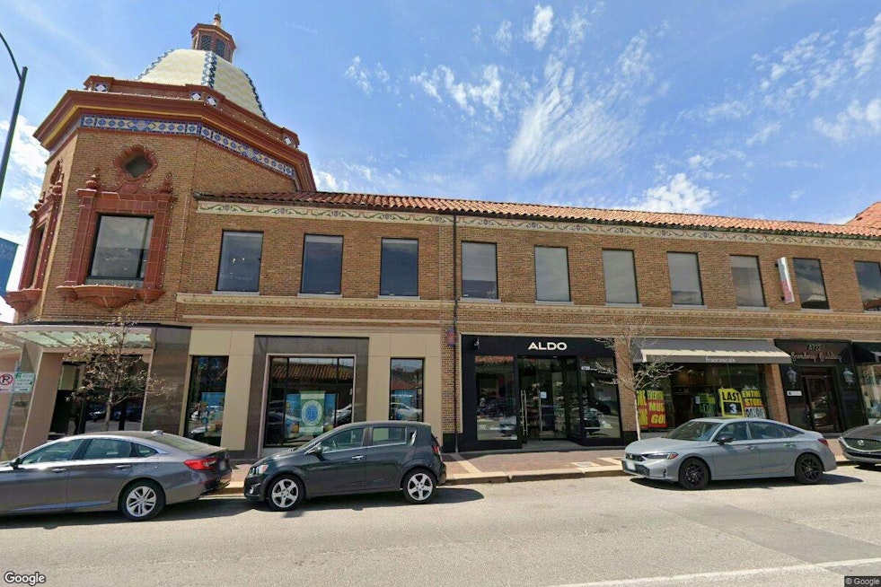 Nike Vanishes From Country Club Plaza, Leaving KC Shoppers In The Lurch