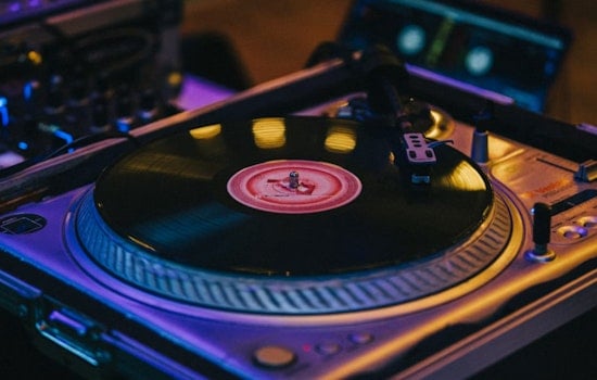 Noblesville’s New Pretender Bar Puts $60,000 Hi-Fi On Display
