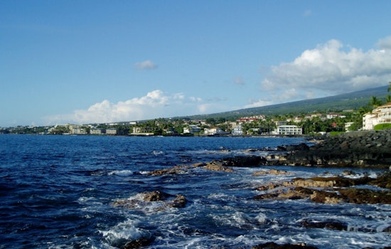 Offshore Jolt Rattles Kona Coast, Spares Big Island a Tsunami Scare