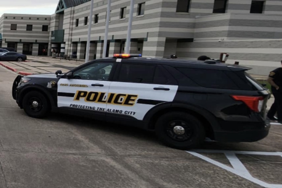 One Dead And SAPD Officer Hurt In Northwest Side Shooting On Wurzbach