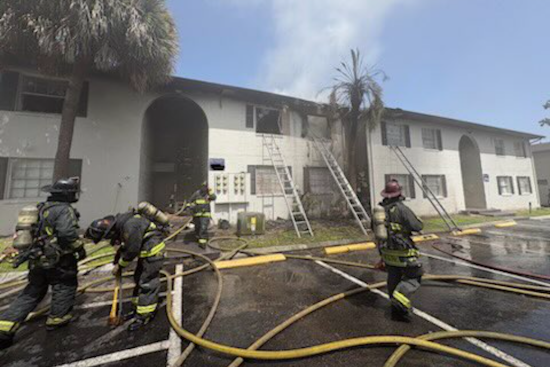 Orlando Two‑Alarm Apartment Fire Displaces 10 on Rio Grande