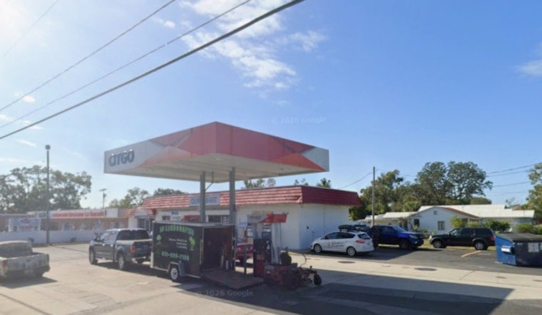 Pad Thai Heats Up North Armenia Citgo With Tiny Thai Counter
