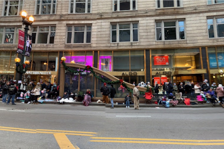 Palmer House Storefront Shake-Up: State Street Strip Heads To Auction
