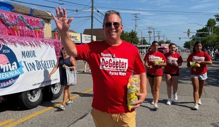 Parma Packs Ridge Road As Bicentennial Blowout Parade Draws 40,000