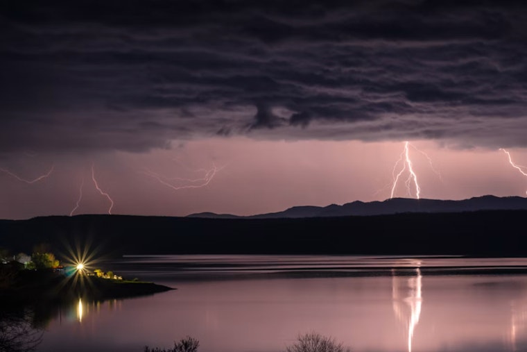 Penny Hail Hammers Franklin And Nash As Late-Night Storms Pound I-95