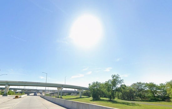 Philly Bakes as 100-Degree Heat Slams City and Smoke Rolls In