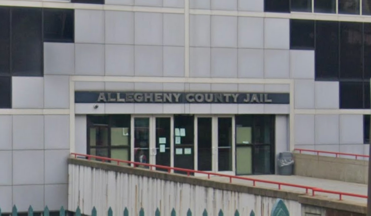 Pittsburgh Woman Accused of Threatening Taxi Driver with Knife