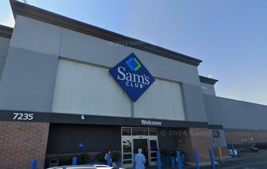 Plastic Chemical Scare Ruffles Feathers For Indy Rotisserie Chicken Shoppers