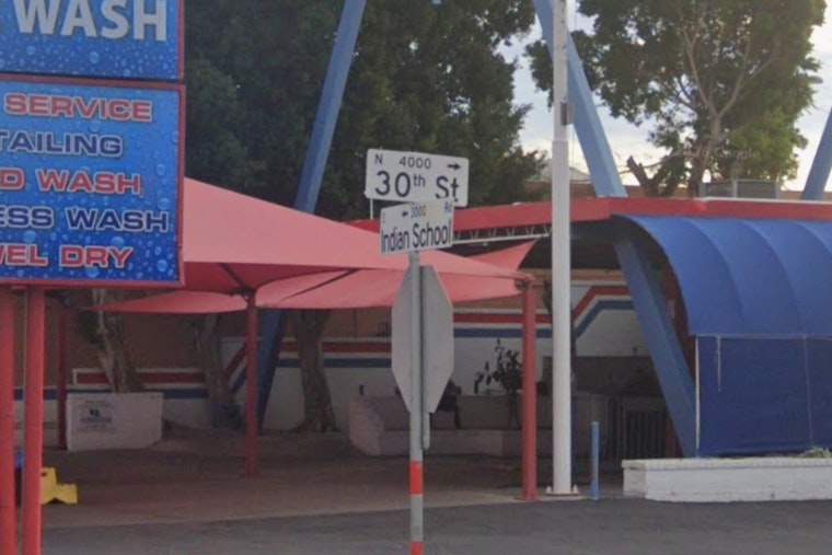 Cops Flood Phoenix Senior Home Before Dawn Near 30th Street