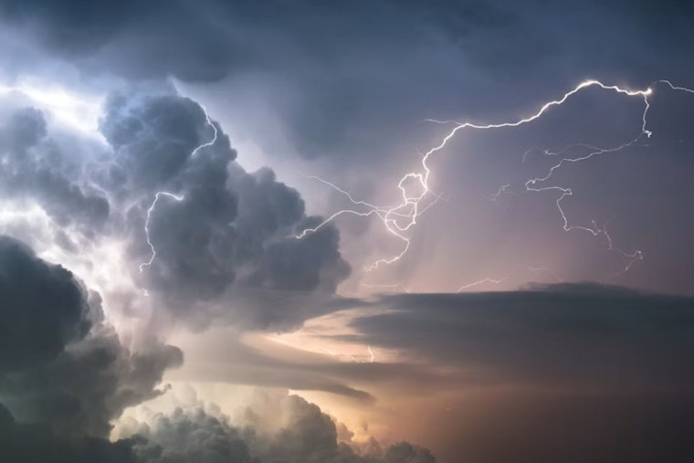 Stormy Wake-Up, Sizzling Weekend as Portland Heats Toward 90