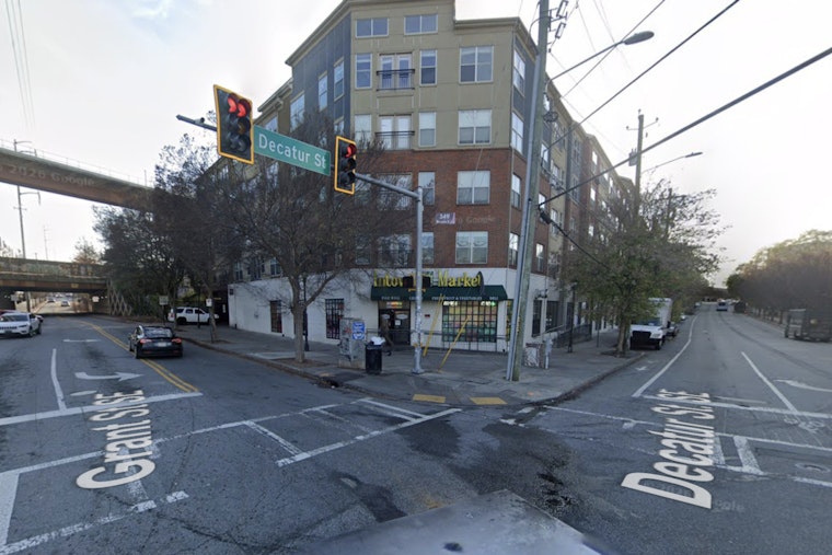 Pre-Dawn Mystery At Grant Park Corner As Man Found Dead In Street