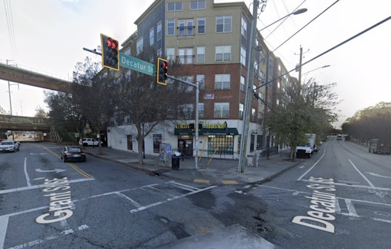 Pre-Dawn Mystery At Grant Park Corner As Man Found Dead In Street