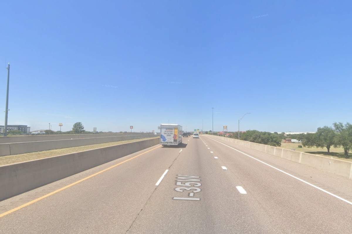 Pre-Dawn Rollover On I-35W Service Road Leaves Fort Worth Driver Dead