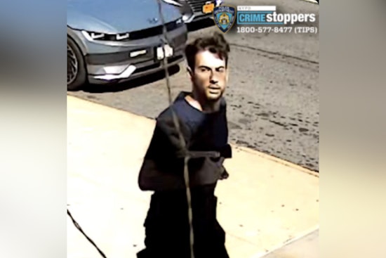Queens Creep Sought After Broad-Daylight 81st Avenue Groping