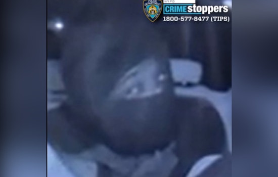 Queens Police Seek Two Gunmen After Late-Night Vehicle Robbery