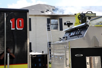 Quinton Drive Inferno Rips Through Tampa Apartments, Families Displaced