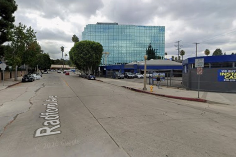 Radford Studio Center Blaze Rattles Studio City, LAFD Puts It Out Cold