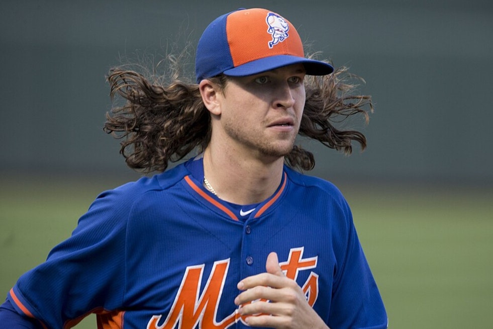 Rangers Rocked As Jacob DeGrom Yanked From Astros Finale With Glute Scare