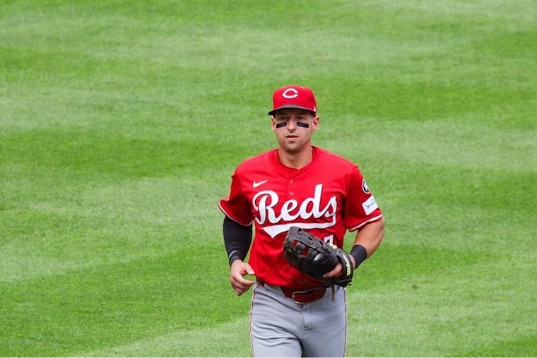 Reds Rocked As Spencer Steer’s Wrist Woe Shakes Up Cincy Lineup