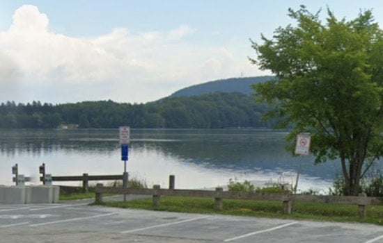 Richmond Pond Closed for Herbicide Treatment