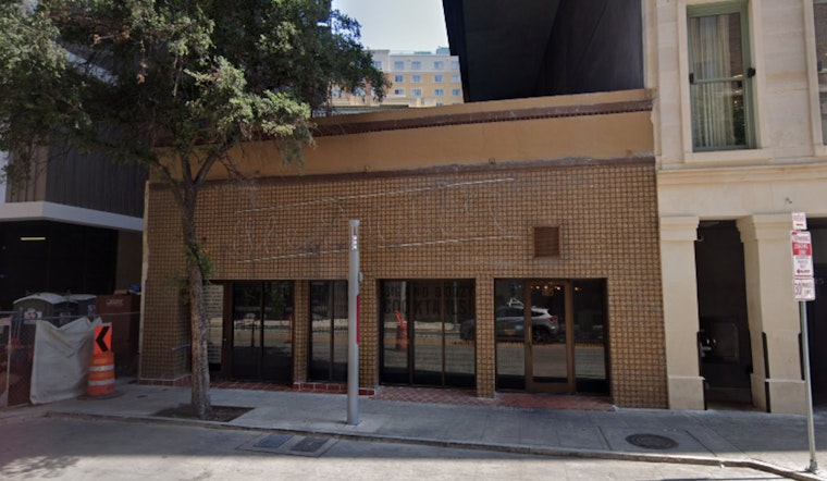 River Walk Icon Esquire Tavern Handed To Its Own Cocktail Boss After 15-Year Run