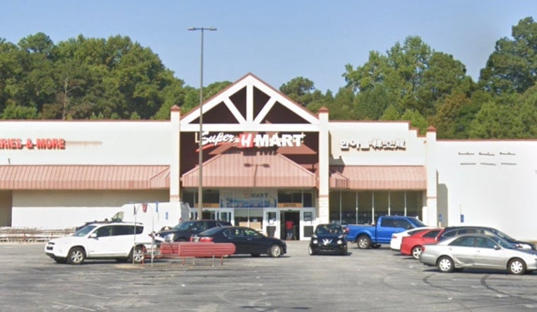 Riverdale Cops Hunt Duo Seen On Camera Before Super H Mart Car Blaze