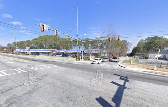 Riverside Parkway Crash Leaves Pedestrian Gravely Injured In Cobb