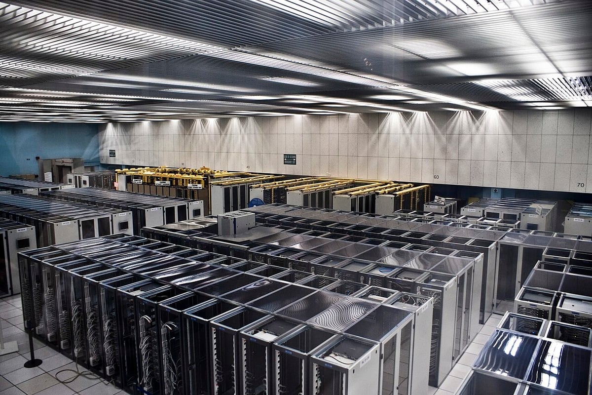 Roane County Eyes 180-Day Moratorium On Data Centers