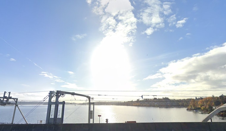 Seattle Shakes Off Gloomy Start As Sun Pops And Seas Turn Rough