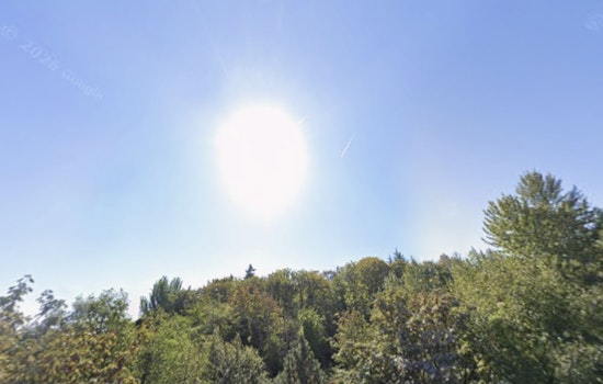 Seattle Sun Turns Up The Heat As Marine Winds Rough Up Local Waters