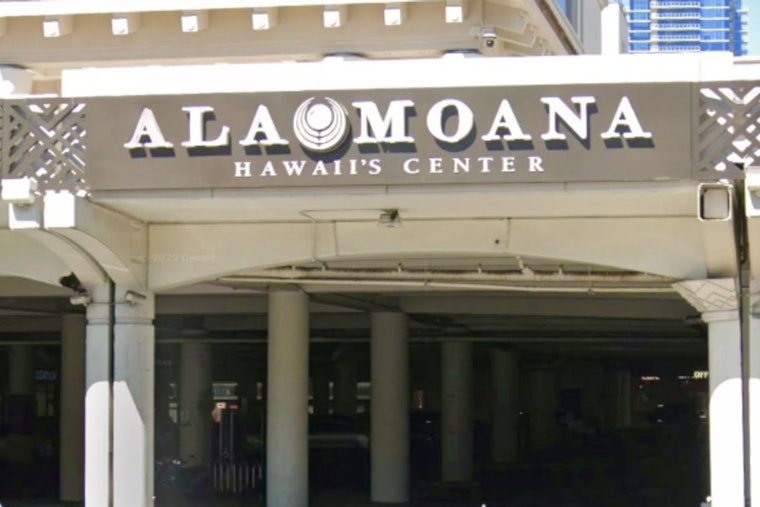 Shake Shack Finally Grabs Ala Moana Lease, but Honolulu Fans Must Wait
