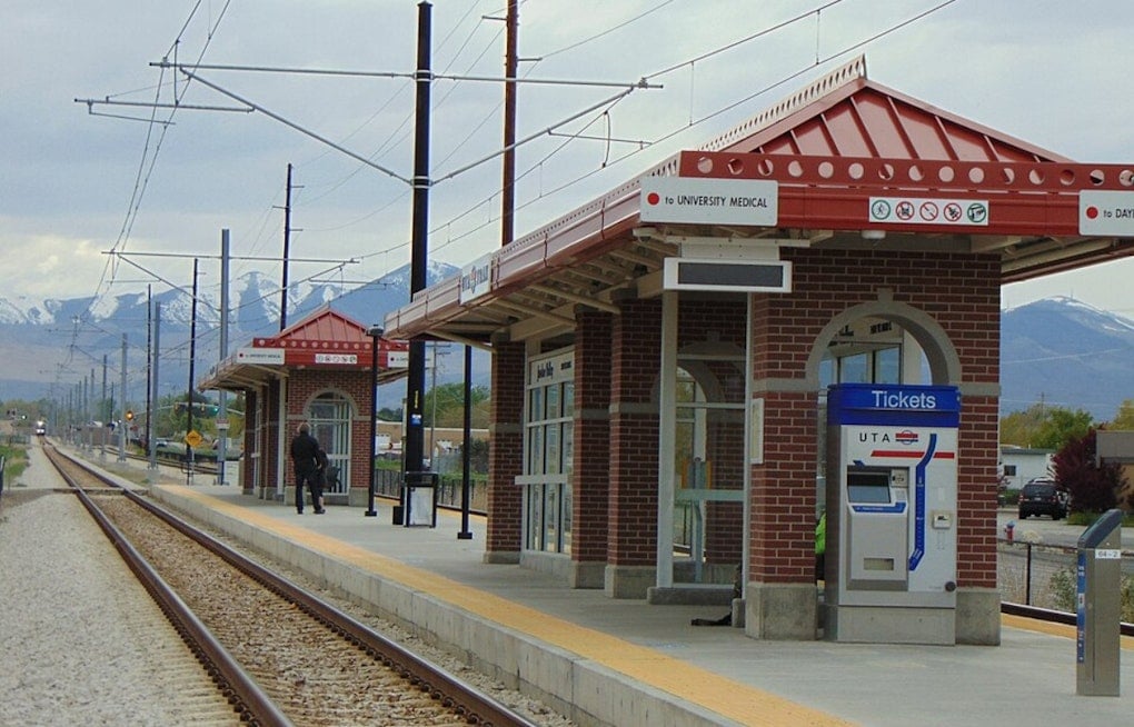 Signal Snafu Turns Red Line Commute Into West Jordan Waiting Game