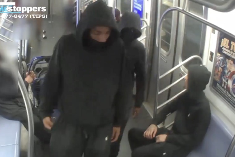 Sleeping 4 Train Rider Jumped Near Union Square, Cops Hunt Trio