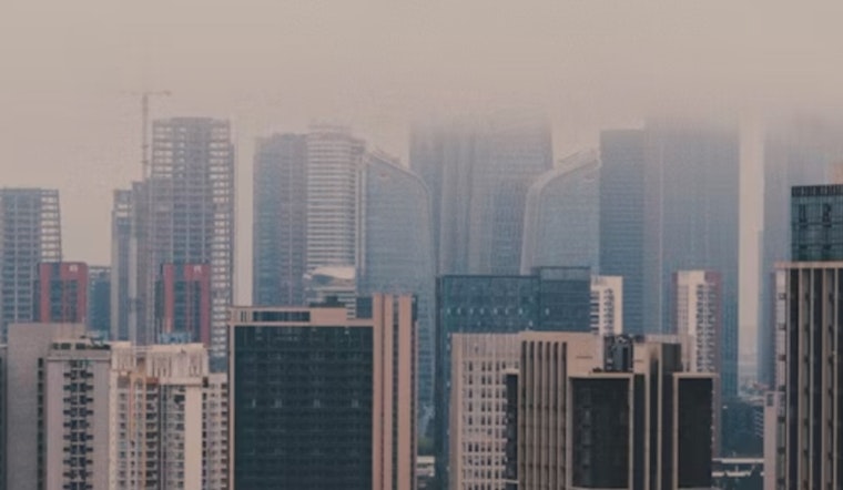 Smoky Sunrise, Stormy Finish as Miami Sweats Through Post-Fourth Hangover