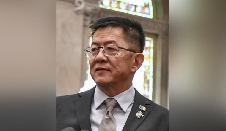 South Brooklyn Senator Wades Into Bloody Street Brawl With Knife on Pavement