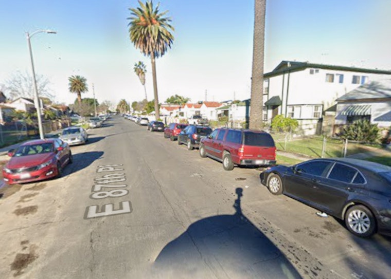 South L.A. House Erupts In Flames As LAFD Swarms 87th Place