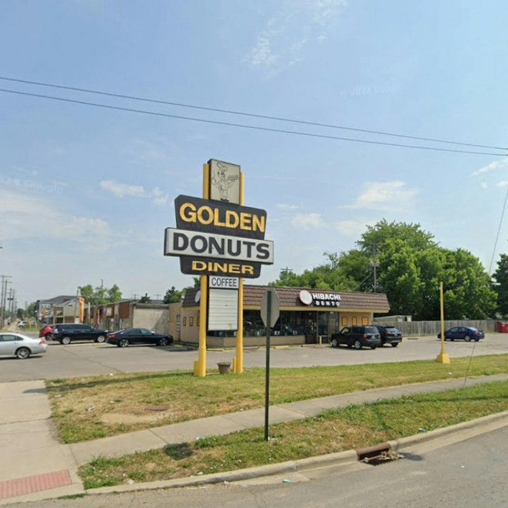 South Side Stunned as Golden Donuts Shutters After 30 Years