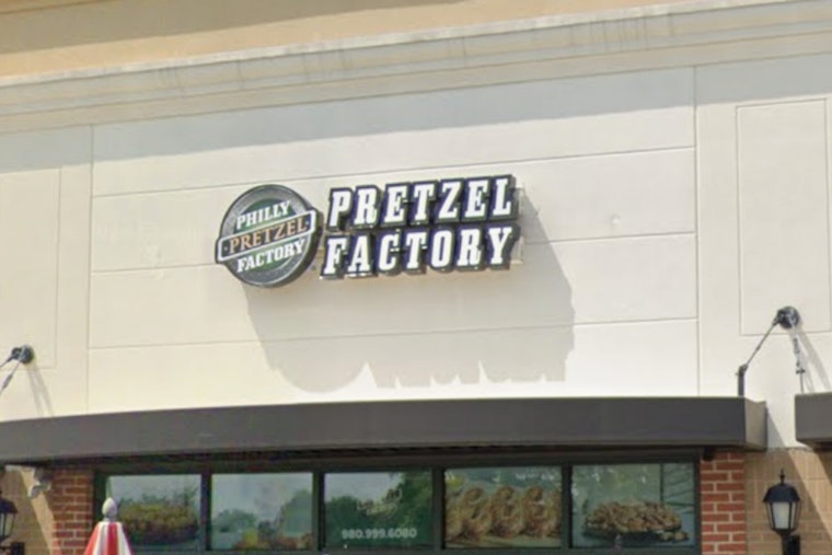 South Tampa Braces As Philly Pretzel Factory Rolls Onto Kennedy