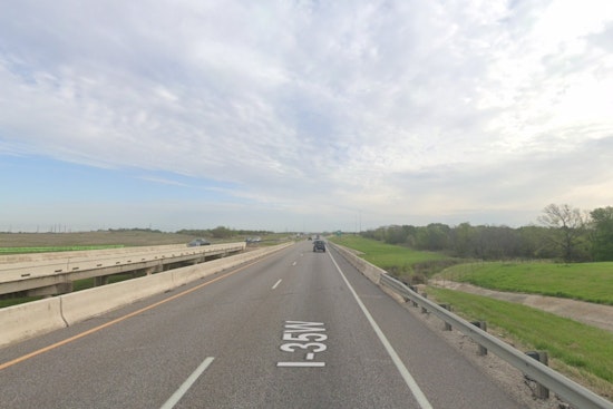 Southern Denton Drivers Fume as I-35W Crawl Becomes Daily Nightmare