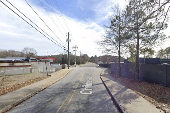 Southwest Atlanta Trash Alley Leaves Residents Fuming And Businesses Wary