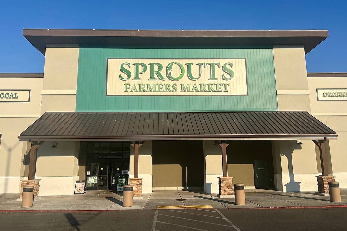 Sprouts Snatches Michaels Spot In North Phoenix Shopping Center Shakeup